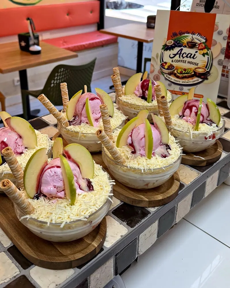 Ensaladas de frutas La Tricolor colombiana